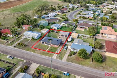 /international/au/12-aloha-drive-avoca-qld-152730652/