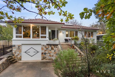 /international/au/33-mackennal-street-lyneham-act-151262956/