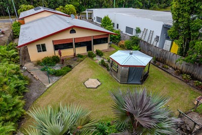 /international/au/130-roma-street-cardwell-qld-151349936/