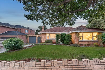 /international/au/7-arcadia-street-box-hill-south-vic-151129088/
