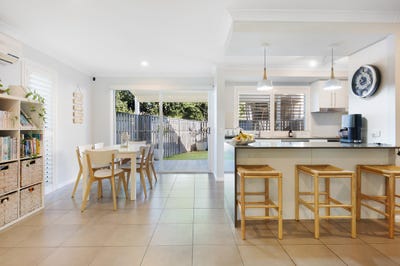 /international/au/1-tours-way-burleigh-waters-qld-148422040/