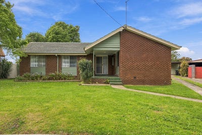 /international/au/7-lions-court-sale-vic-152604048/