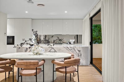 /international/au/29-2-brushbox-court-chapel-hill-qld-151554148/