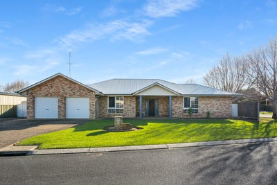 /international/au/2-braxton-close-mount-gambier-sa-151540396/