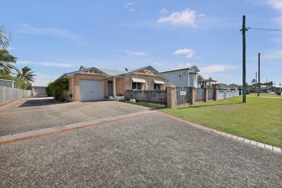 /international/au/2-8-steen-street-south-mackay-qld-151589024/