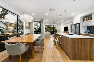 /international/au/2-22-nobby-parade-miami-qld-148385948/?lang=en