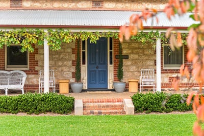 /international/au/21-adelaide-road-strathalbyn-sa-151326352/