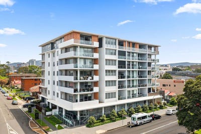 /international/au/201-48-bank-street-wollongong-nsw-151456596/