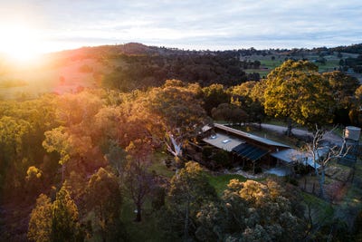/international/au/664-black-springs-road-mudgee-nsw-700369916/?lang=id
