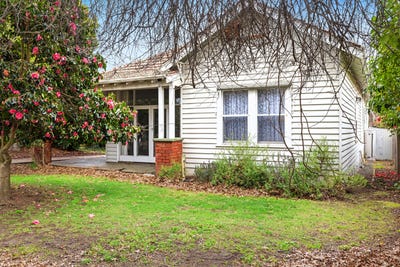 /international/au/6-peart-street-leongatha-vic-148653376/