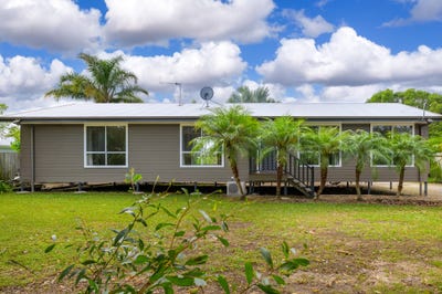 /international/au/27-investigator-avenue-cooloola-cove-qld-147918840/