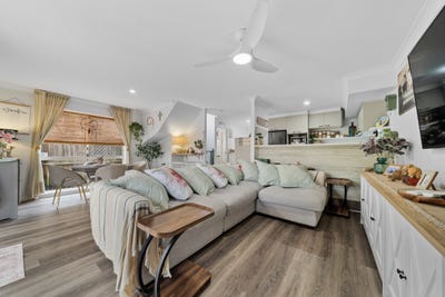 /international/au/69-36-albert-street-waterford-qld-152668212/