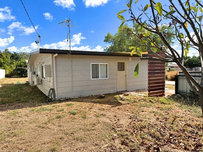 /international/au/61-seymour-street-cloncurry-qld-151528480/