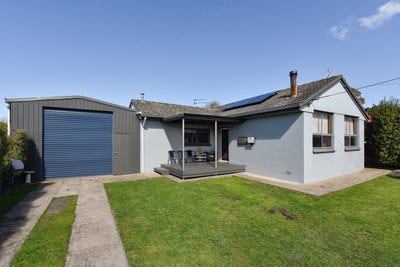 /international/au/134-lake-terrace-east-mount-gambier-sa-152462844/