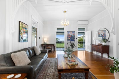 /international/au/302-flinders-parade-sandgate-qld-148054104/
