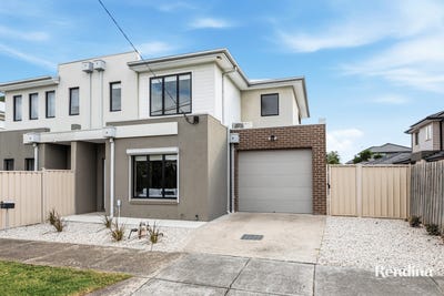 /international/au/32a-castley-crescent-braybrook-vic-151211480/