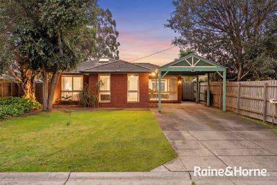 /international/au/7-curtis-court-cranbourne-vic-152565460/