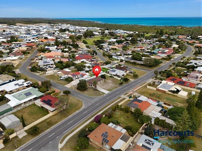 /international/au/52-blaxland-avenue-two-rocks-wa-151447560/