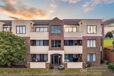 /international/au/49-35-david-street-dandenong-vic-151648800/