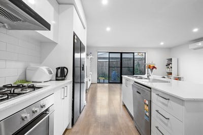 /international/au/135-willow-glen-boulevard-cranbourne-vic-150996072/