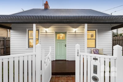 /international/au/124-chirnside-street-kingsville-vic-152353044/