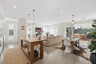 /international/au/35-aintree-street-hamersley-wa-152086832/