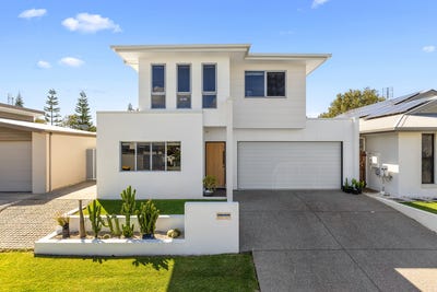/international/au/8-mariner-court-mountain-creek-qld-152211992/