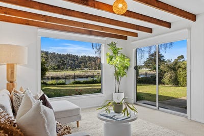 /international/au/59-beach-road-kingston-beach-tas-148167964/