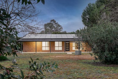/international/au/122-124-bank-street-howlong-nsw-148517952/