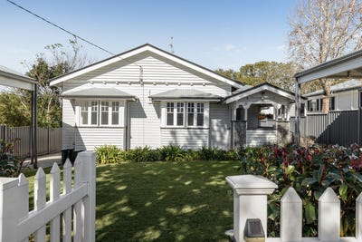 /international/au/10-vacy-street-newtown-qld-148496844/