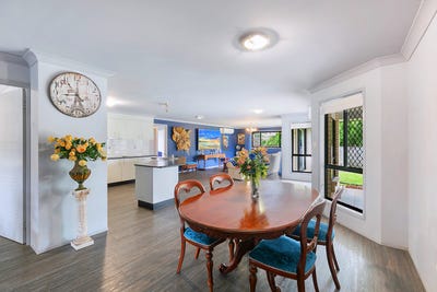 /international/au/18-fir-place-warner-qld-151469144/