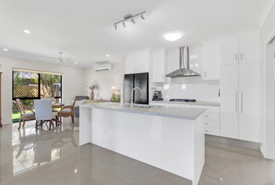 /international/au/12-14-sedgwick-close-edmonton-qld-151393848/