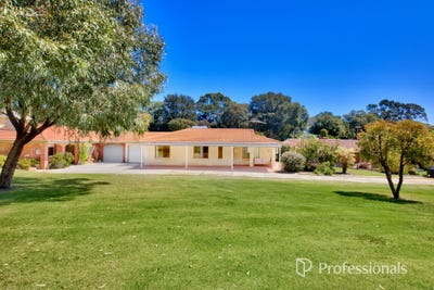 /international/au/1a-risley-way-carine-wa-152499312/