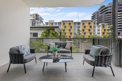 /international/au/310-28-masters-street-newstead-qld-152574592/