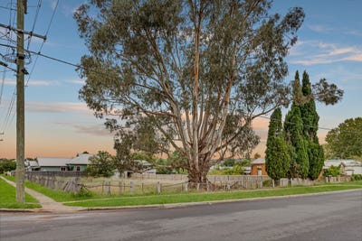 /international/au/23-surveyor-street-queanbeyan-nsw-204469056/
