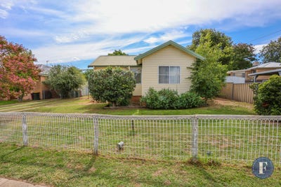 /international/au/14-myall-street-cowra-nsw-150942060/