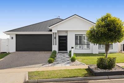 /international/au/35-mcaulay-avenue-highfields-qld-151555068/