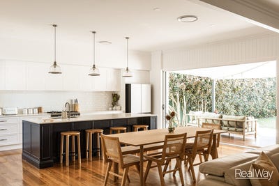 /international/au/20-lindsay-street-east-toowoomba-qld-148482644/