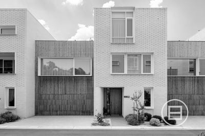 /international/au/6-pilot-place-rippleside-vic-150678900/