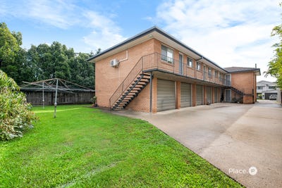 /international/au/60-barton-road-hawthorne-qld-151366324/