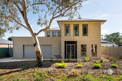 /international/au/103-harmony-way-harcourt-vic-151308892/