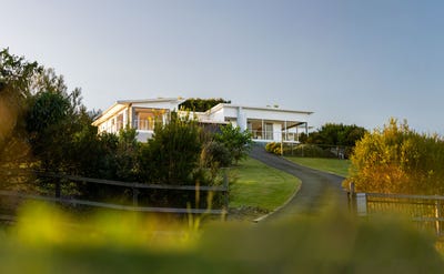 /international/au/159-tallowwood-street-maleny-qld-150945904/