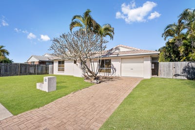 /international/au/17-moolyyir-street-urangan-qld-148530596/