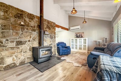 /international/au/11-jindalee-street-berridale-nsw-152469280/