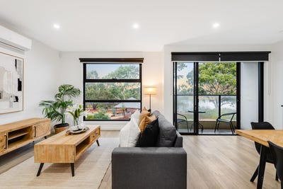 /international/au/16-mavi-avenue-melton-vic-148183596/