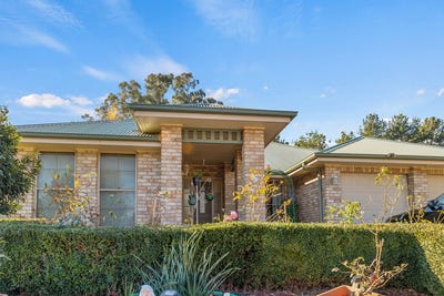 /international/au/5-discovery-drive-yass-nsw-148168352/