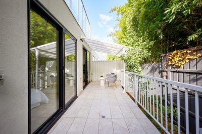 /international/au/8-462-dandenong-road-caulfield-north-vic-151186160/