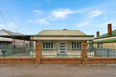 /international/au/473-chapple-street-broken-hill-nsw-152189900/