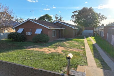 /international/au/12-victoria-street-rochester-vic-151207712/