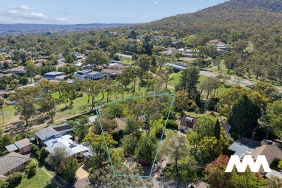 /international/au/17-godfrey-street-campbell-act-151231260/